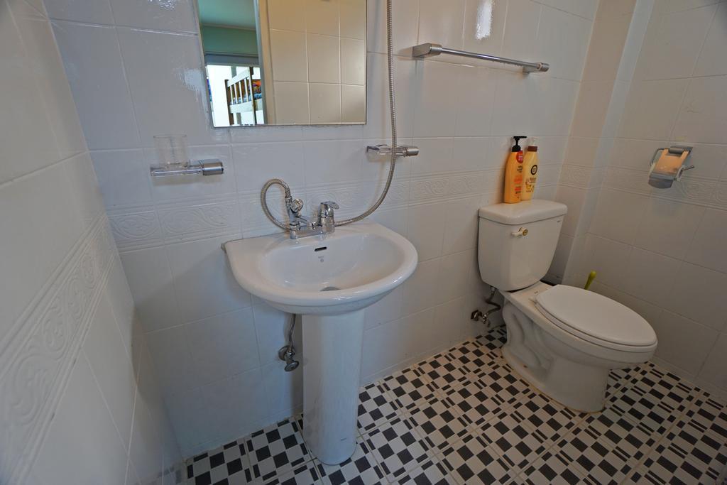 710 Guesthouse Yellow Μπουσάν Δωμάτιο φωτογραφία